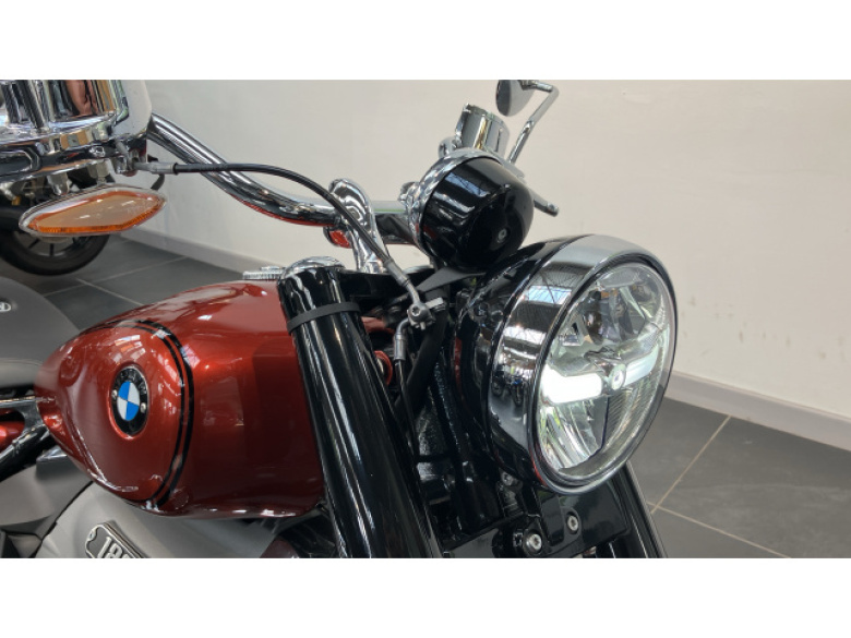 BMW R18 First Edition